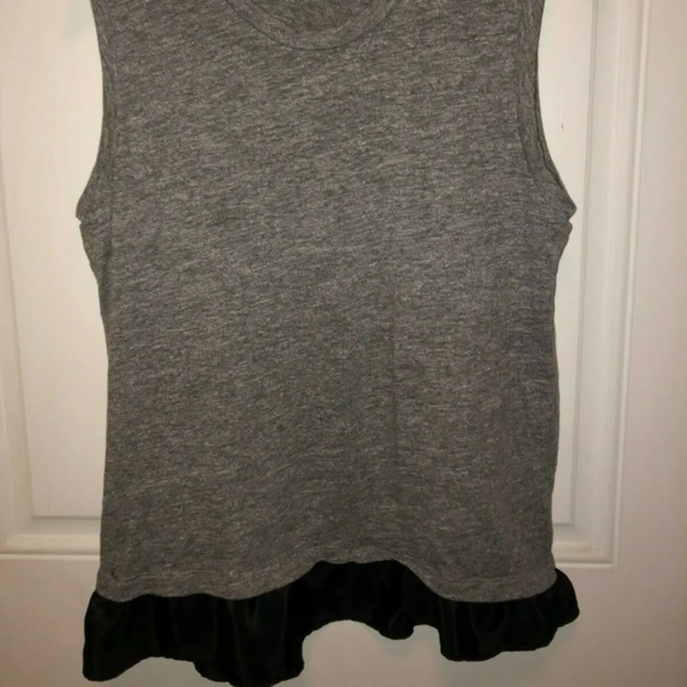 J. Crew Sleeveless Top‎ Black Gray Small Ruffled